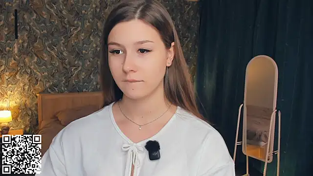 Snapshot of MondoNeko chatting on 12.03.25 MondoNeko online show from 12.03.25