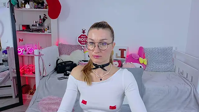 MysticRoxanne online show from 12.02.25