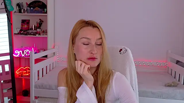 MysticRoxanne online show from 01.07.26