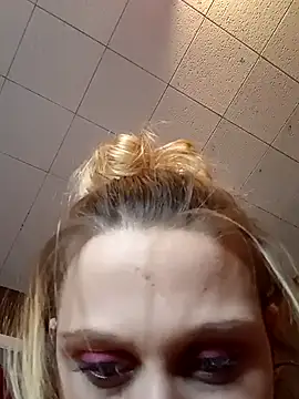 Snapshot of Queen2454 chatting on 01.19.26 Queen2454 online show from 01.19.26