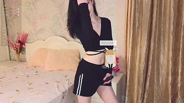 Snapshot of aveloria chatting on 10.08.25 aveloria online show from 10.08.25