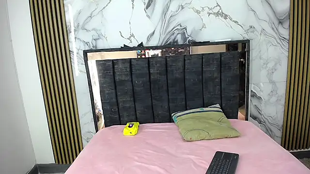 Snapshot of genesis_and_alex chatting on 02.24.26 genesis and alex online show from 02.24.26