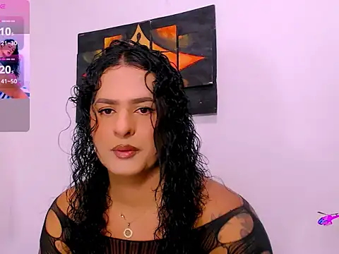 Snapshot of horny_val_ chatting on 12.04.25 horny val online show from 12.04.25