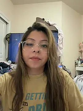 Snapshot of bunnygorl12 chatting on 05.27.26 bunnygorl12 online show from 05.27.26