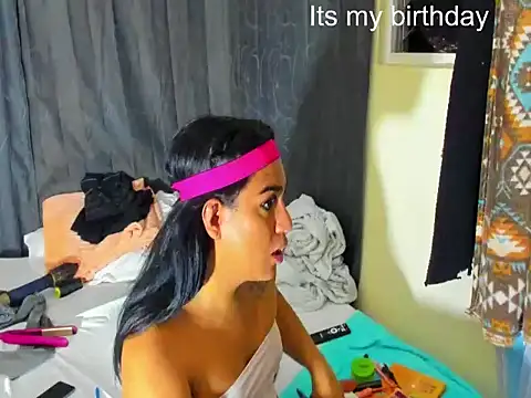 RobertaxGutierrez online show from 12.21.25