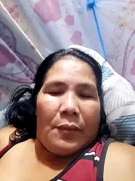 Snapshot of milagrose_rose chatting on 10.13.25 milagrose rose online show from 10.13.25