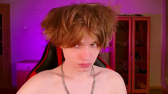 Snapshot of jeffreyue chatting on 11.14.25 jeffreyue online show from 11.14.25