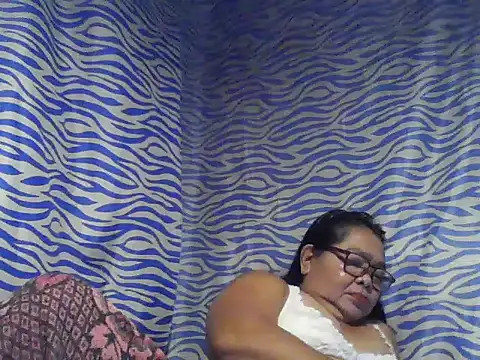 Snapshot of cris_tita chatting on 06.28.26 cris tita online show from 06.28.26