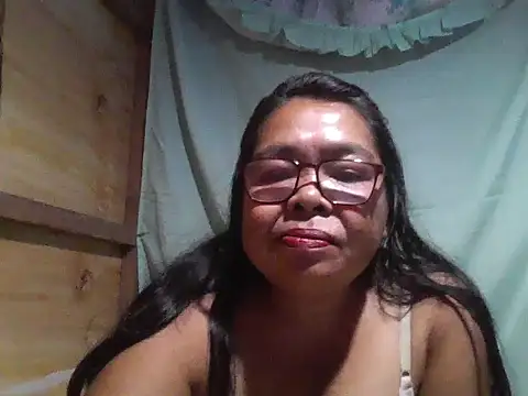Snapshot of cris_tita chatting on 07.15.26 cris tita online show from 07.15.26