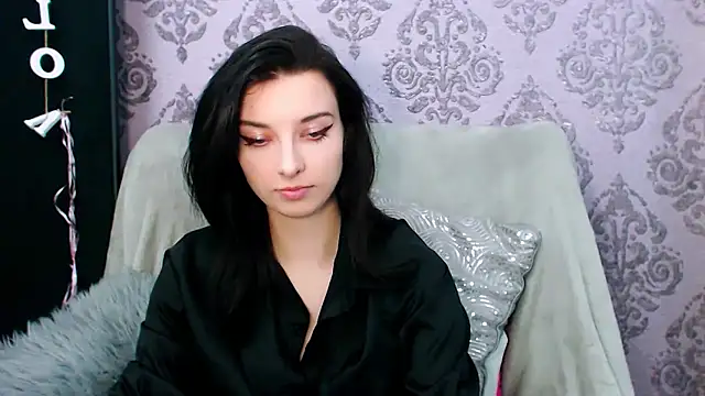 DominantLuna online show from 11.23.25