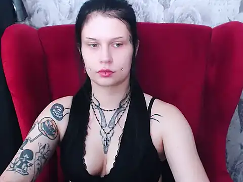 VenomDoll online show from 11.30.25