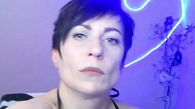 Snapshot of Ashley_Brookss chatting on 11.02.25 Ashley Brookss online show from 11.02.25