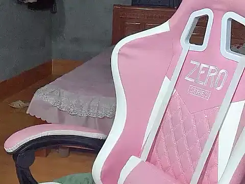 Snapshot of Sunna104 chatting on 02.27.26 Sunna104 online show from 02.27.26