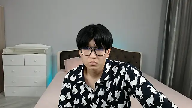 KaiChicken online show from 12.04.25