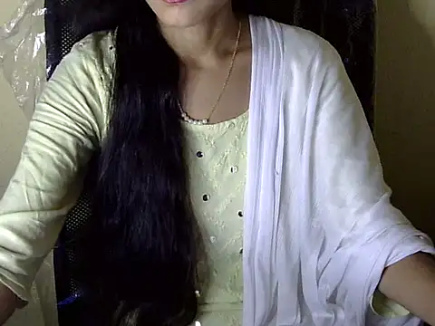 Snapshot of Shazi_1 chatting on 11.24.25 Shazi 1 online show from 11.24.25