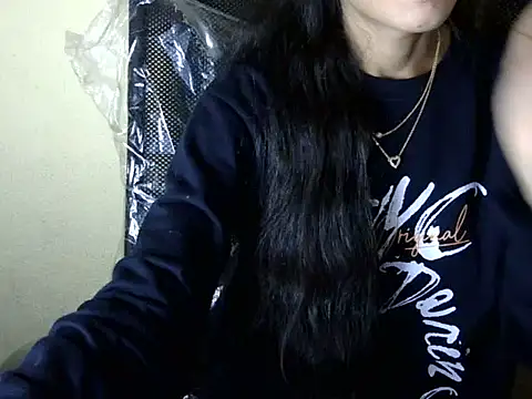 Snapshot of Shazi_1 chatting on 11.26.25 Shazi 1 online show from 11.26.25