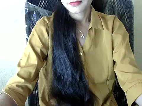 Snapshot of Shazi_1 chatting on 11.29.25 Shazi 1 online show from 11.29.25