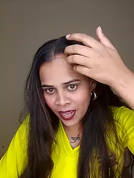 Snapshot of Naughtysilk chatting on 10.16.25 Naughtysilk online show from 10.16.25