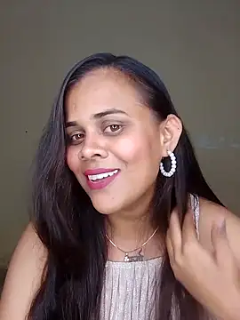 Snapshot of Naughtysilk chatting on 10.18.25 Naughtysilk online show from 10.18.25