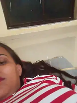 Snapshot of Naughtysilk chatting on 10.24.25 Naughtysilk online show from 10.24.25