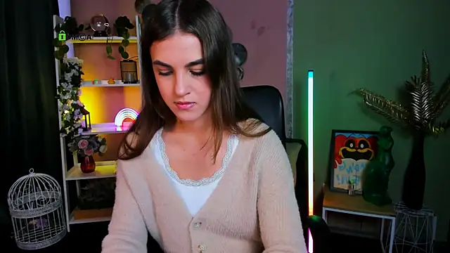 Snapshot of lina_fox12 chatting on 10.17.25 lina fox12 online show from 10.17.25