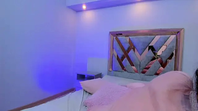 Snapshot of Annie_roselle chatting on 10.09.25 Annie roselle online show from 10.09.25