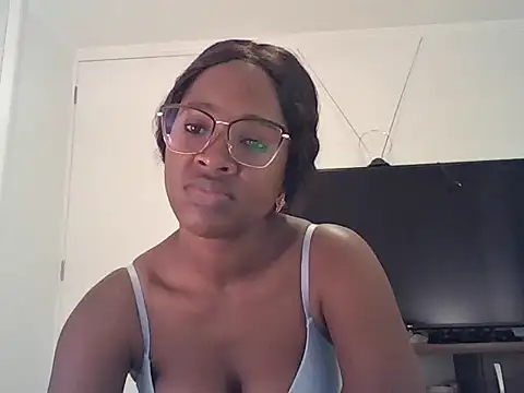 Snapshot of Bren033 chatting on 10.31.25 Bren033 online show from 10.31.25