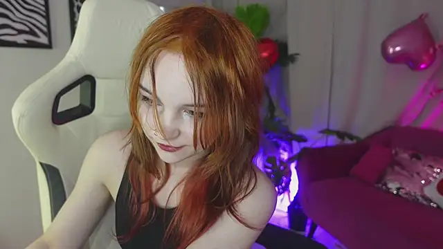 Snapshot of Staymonica chatting on 02.14.26 Staymonica online show from 02.14.26