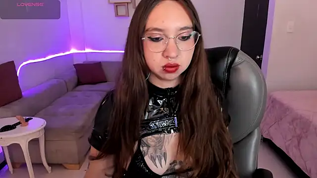 Scarlett  Cooper   online show from 11.15.25