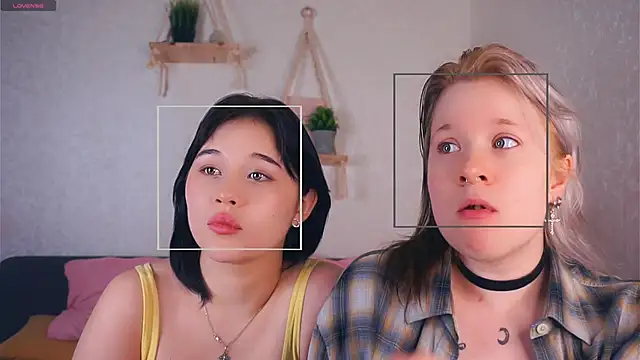 EviaVanveen online show from 12.02.25