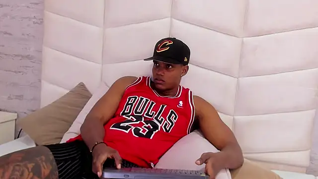 jax black online show from 11.12.25