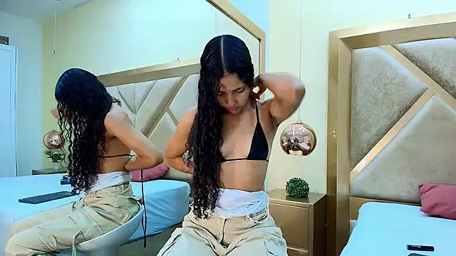 Megan Siner online show from 11.06.25