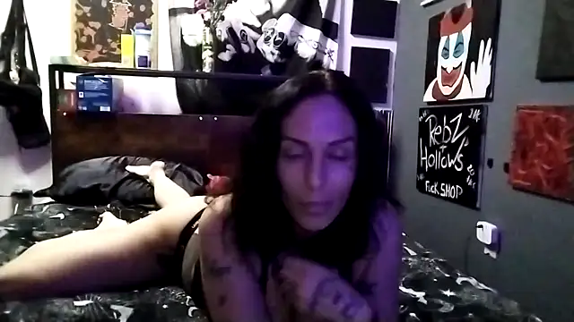 Snapshot of inkdhollow1 chatting on 10.22.25 inkdhollow1 online show from 10.22.25