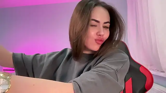 AlmaryKim online show from 02.18.25