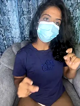 Snapshot of SukiyamaAsia chatting on 10.14.25 SukiyamaAsia online show from 10.14.25