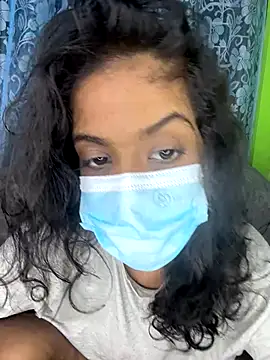 Snapshot of SukiyamaAsia chatting on 10.30.25 SukiyamaAsia online show from 10.30.25