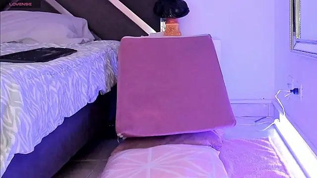 Neereth online show from 10.04.25