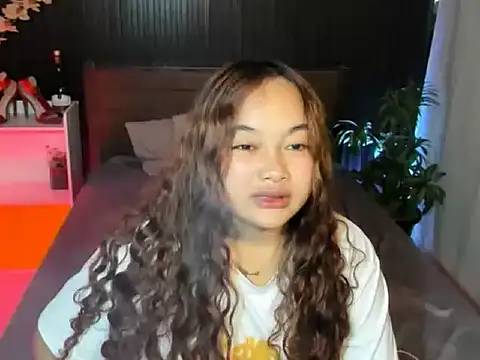 UrFavouriteCravings online show from 10.19.25