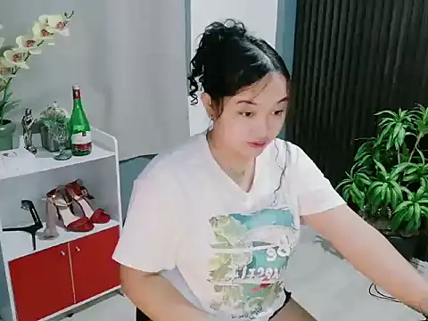 UrFavouriteCravings online show from 12.17.25