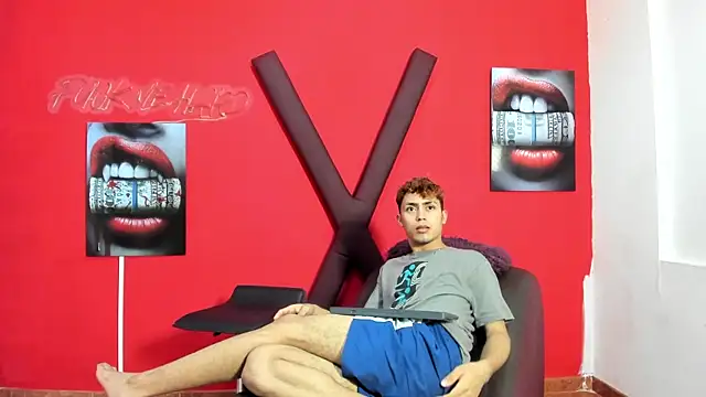 VERY HOT GUYS online show from 04.15.26