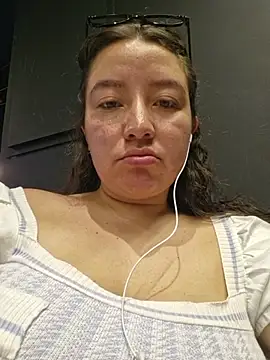 Snapshot of annyaparis chatting on 02.26.26 annyaparis online show from 02.26.26