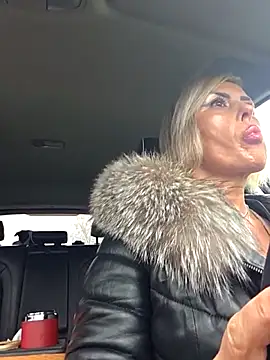 KirraWhite online show from 03.02.26