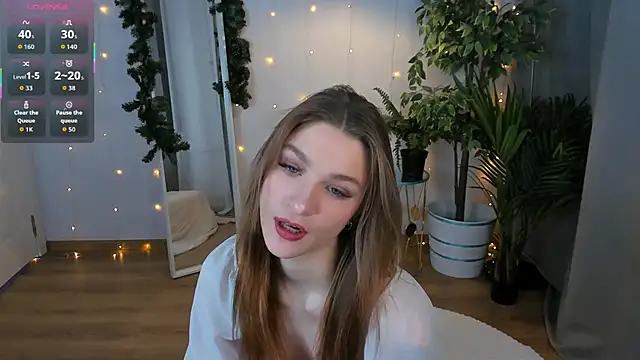 Snapshot of PollyMayer chatting on 12.16.25 PollyMayer online show from 12.16.25