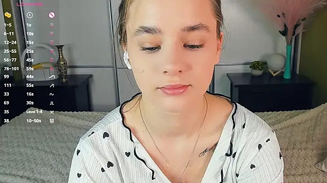 JinnyMcie online show from 04.11.26