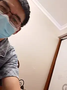 chougegg0214 online show from 10.31.25