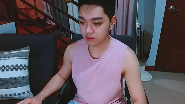 Snapshot of JayKarLo chatting on 10.29.25 JayKarLo online show from 10.29.25