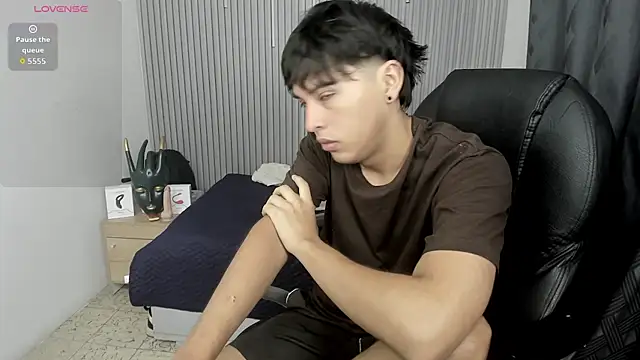 StiwenTwink online show from 05.26.26