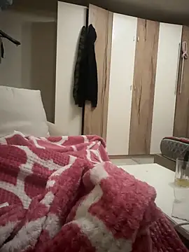 Snapshot of devil__01 chatting on 09.30.25 devil 01 online show from 09.30.25