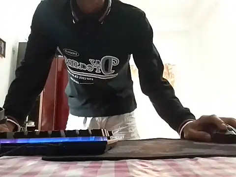 Snapshot of amanWildstalion chatting on 11.24.25 amanWildstalion online show from 11.24.25