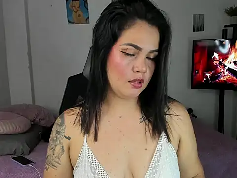 sweet charm  online show from 10.01.25